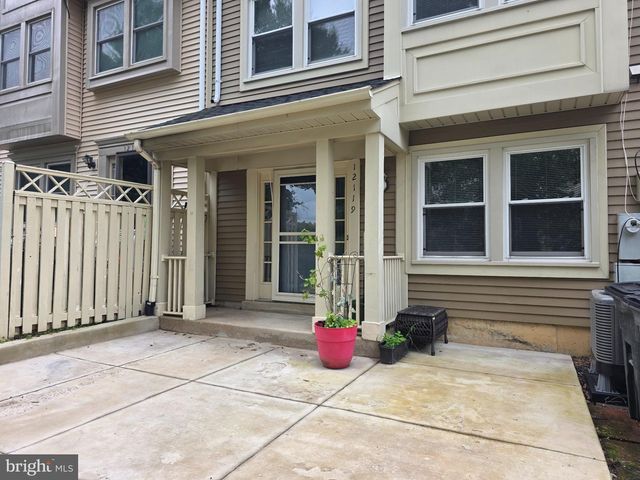 12119 SALEMTOWN DR, Woodbridge, VA 22192