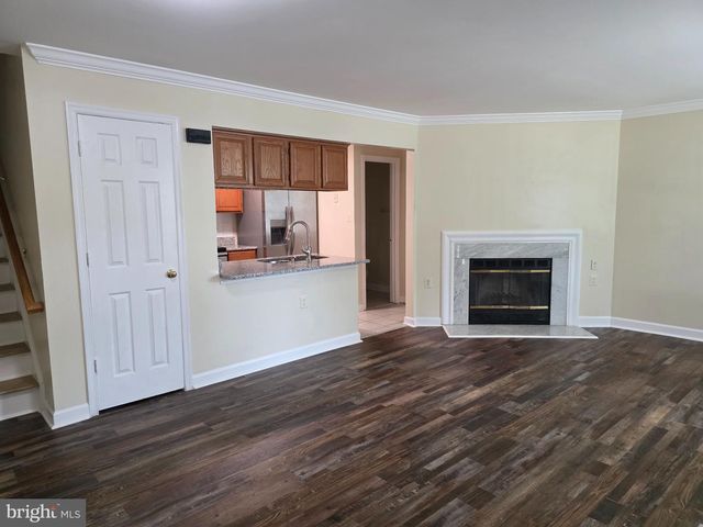 12119 SALEMTOWN DR, Woodbridge, VA 22192