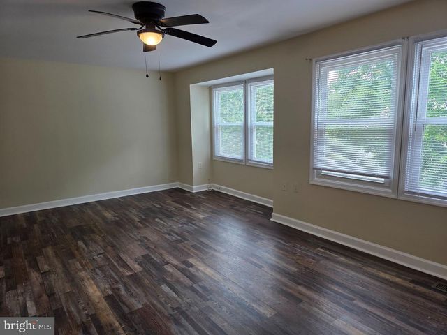 12119 SALEMTOWN DR, Woodbridge, VA 22192