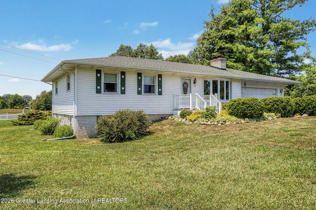 6839 N Hartel Road, Potterville, MI 48876