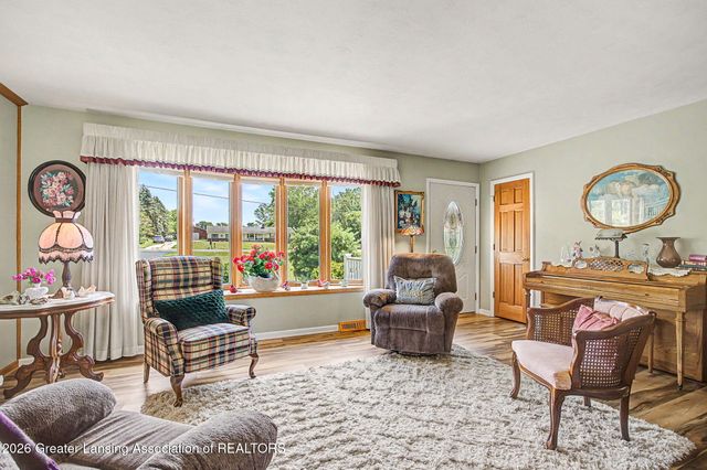6839 N Hartel Road, Potterville, MI 48876