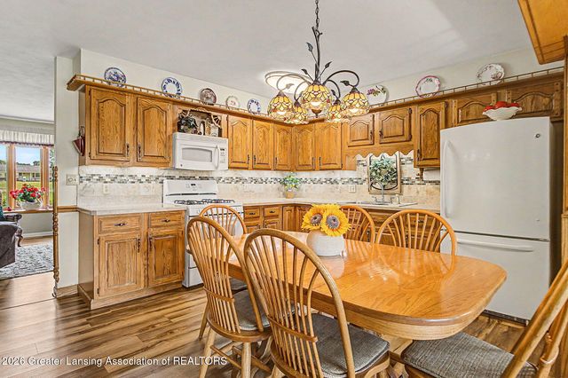 6839 N Hartel Road, Potterville, MI 48876