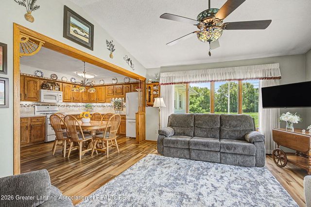 6839 N Hartel Road, Potterville, MI 48876