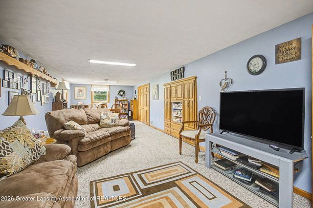 6839 N Hartel Road, Potterville, MI 48876
