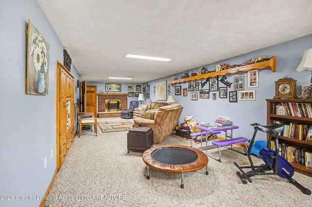 6839 N Hartel Road, Potterville, MI 48876