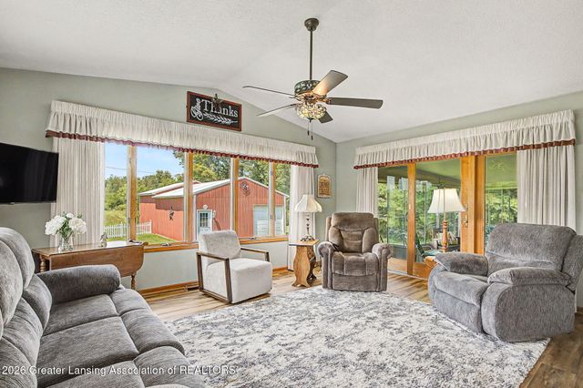 6839 N Hartel Road, Potterville, MI 48876