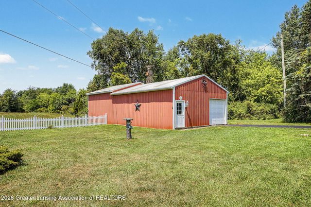 6839 N Hartel Road, Potterville, MI 48876