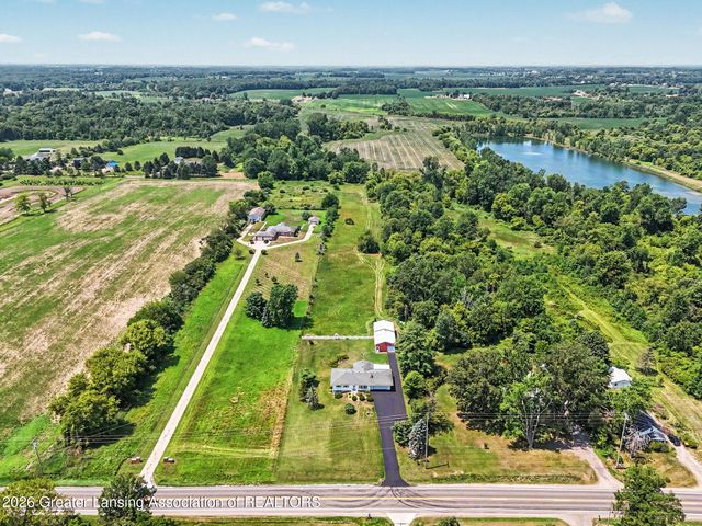 6839 N Hartel Road, Potterville, MI 48876