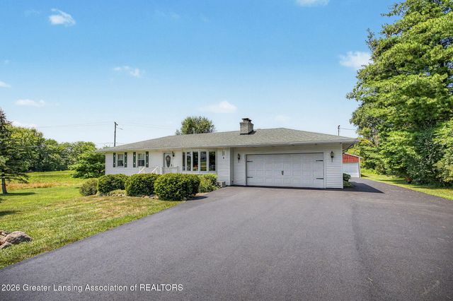 6839 N Hartel Road, Potterville, MI 48876