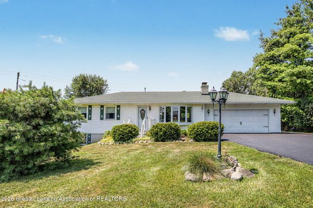 6839 N Hartel Road, Potterville, MI 48876