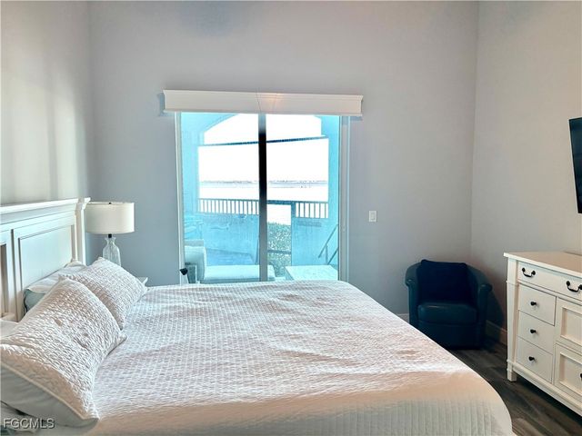 2797 1st ST 106, Fort Myers, FL 33916
