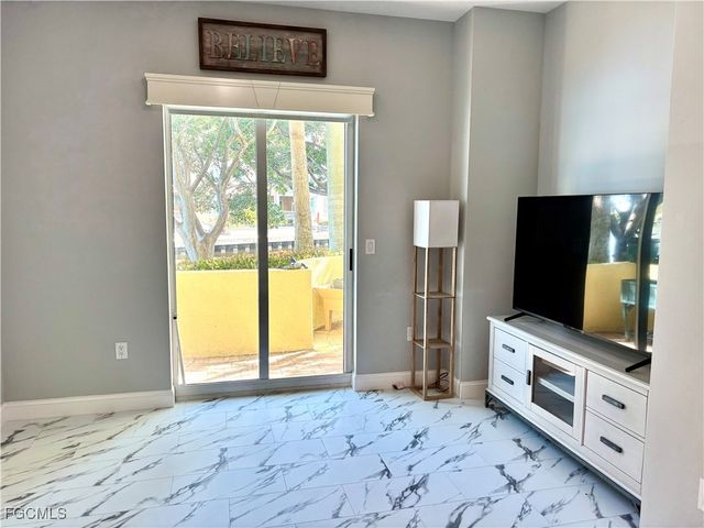 2797 1st ST 106, Fort Myers, FL 33916