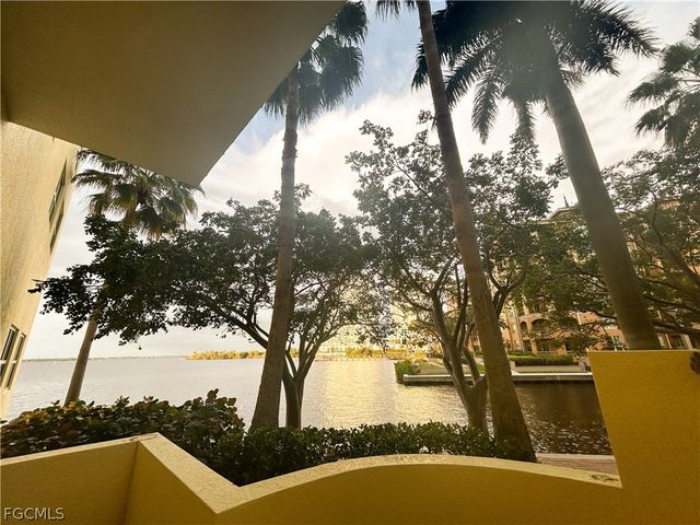 2797 1st ST 106, Fort Myers, FL 33916
