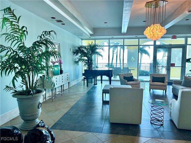 2797 1st ST 106, Fort Myers, FL 33916