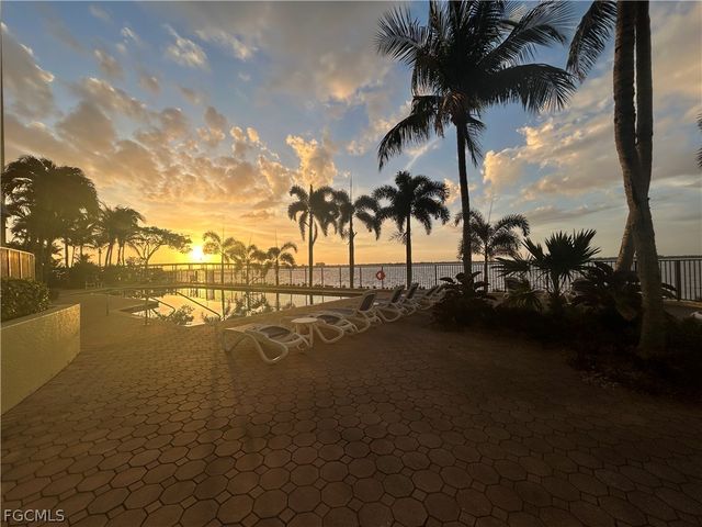 2797 1st ST 106, Fort Myers, FL 33916