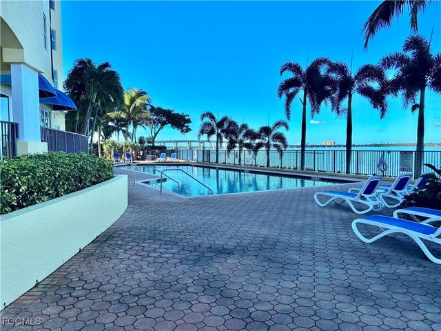 2797 1st ST 106, Fort Myers, FL 33916