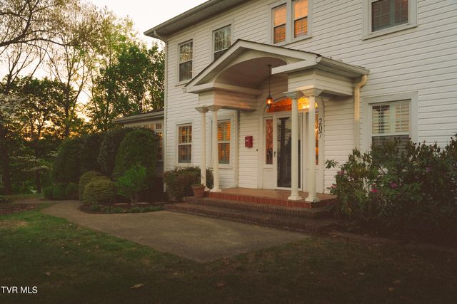 207 Lynwood Street, Bristol, TN 37620