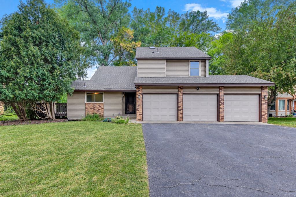 8649 Emerson Avenue N, Brooklyn Park, MN 55444 — exterior