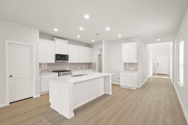 113 Rising Cedar Lane, Hockley, TX 77447