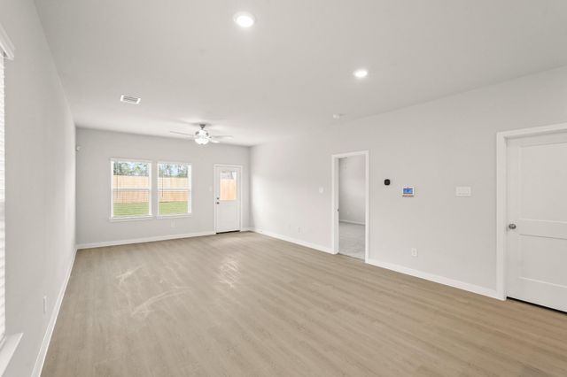 113 Rising Cedar Lane, Hockley, TX 77447