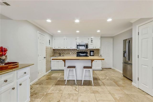 2744 Sterling Drive NW, Lawrenceville, GA 30043