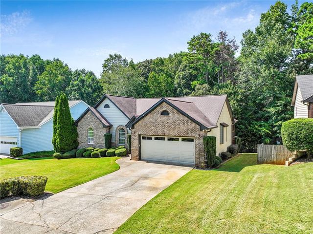 2744 Sterling Drive NW, Lawrenceville, GA 30043