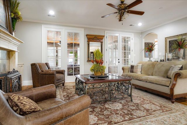 1242 BRAYGOOD DR, Collierville, TN 38017