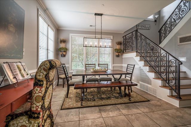 1242 BRAYGOOD DR, Collierville, TN 38017