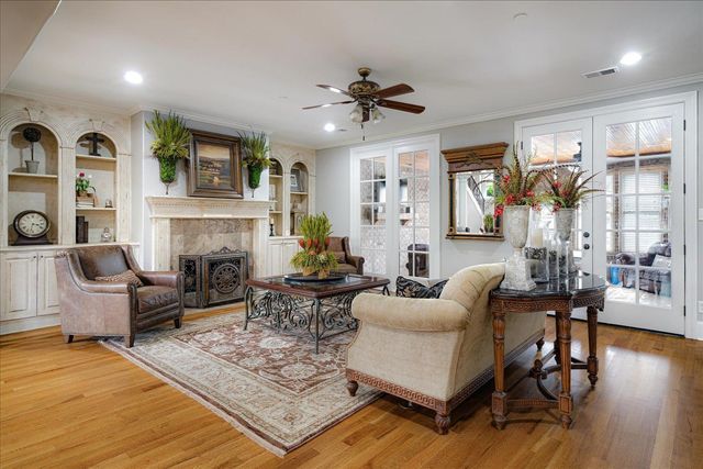 1242 BRAYGOOD DR, Collierville, TN 38017