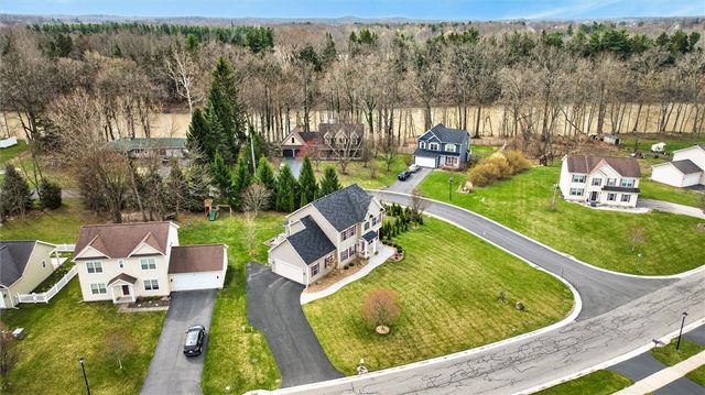 111 York Bay, Henrietta, NY 14586