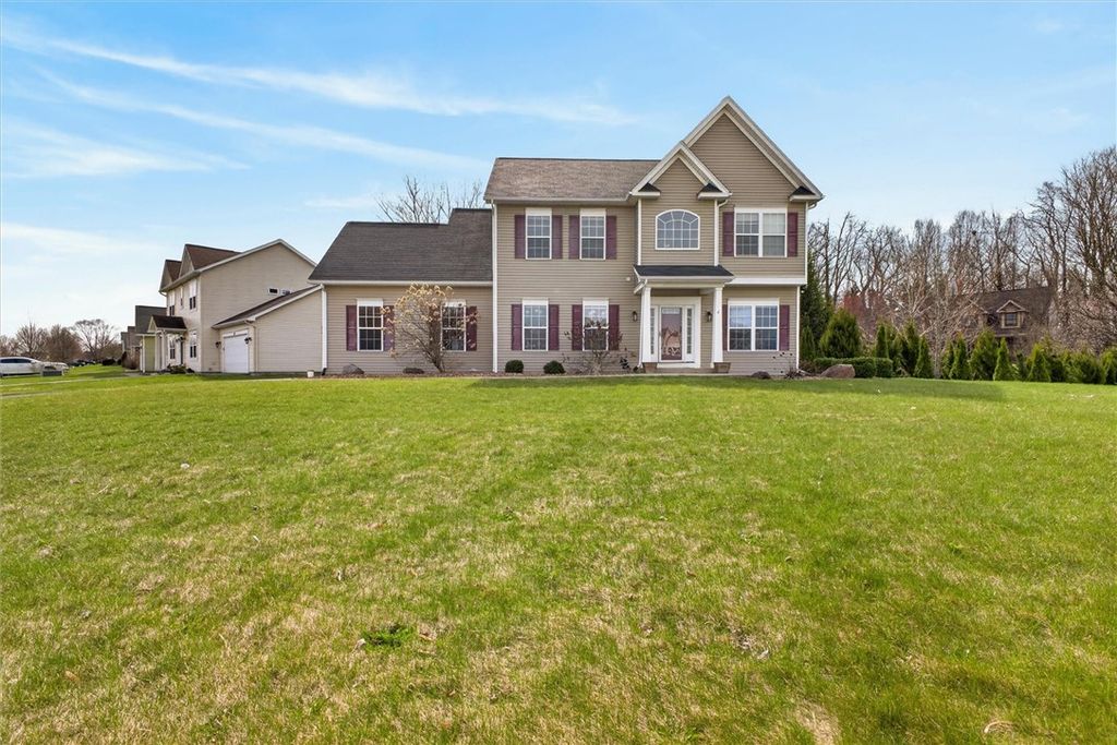 111 York Bay, Henrietta, NY 14586