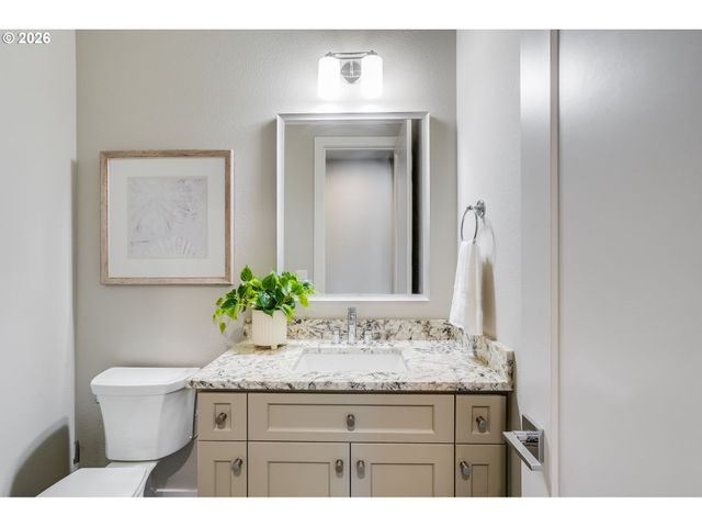 16234 WALUGA Dr, Lake Oswego, OR 97035