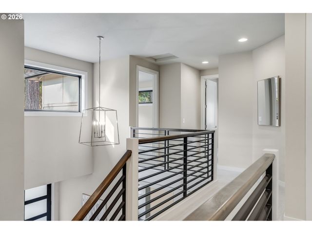 16234 WALUGA Dr, Lake Oswego, OR 97035