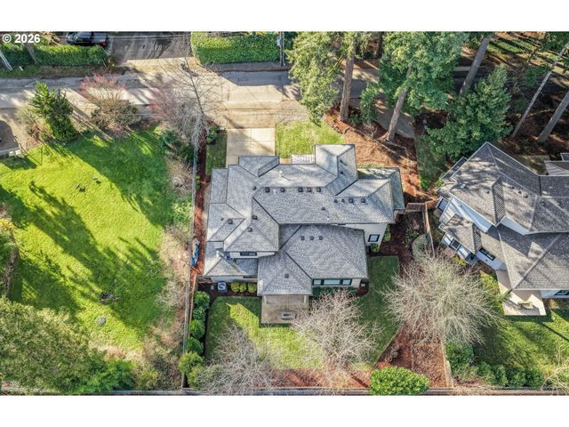 16234 WALUGA Dr, Lake Oswego, OR 97035