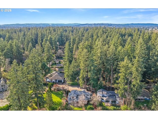 16234 WALUGA Dr, Lake Oswego, OR 97035