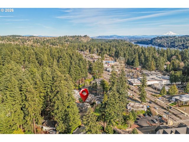 16234 WALUGA Dr, Lake Oswego, OR 97035