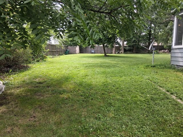 1624 N Poplar Avenue, Round Lake Beach, IL 60073