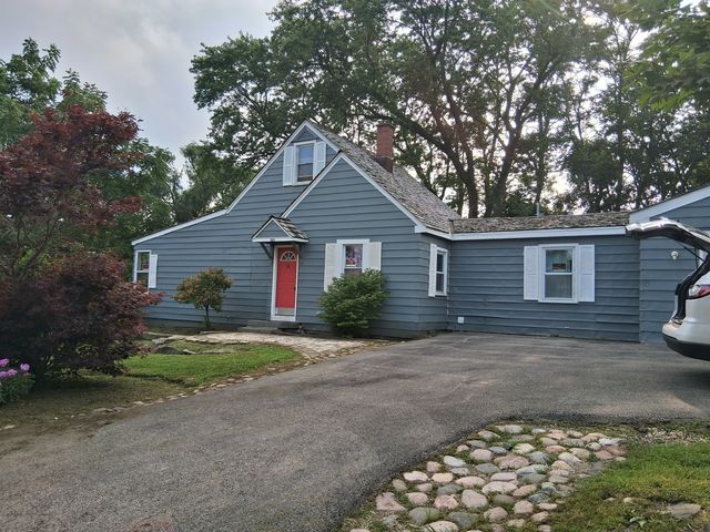 1624 N Poplar Avenue, Round Lake Beach, IL 60073