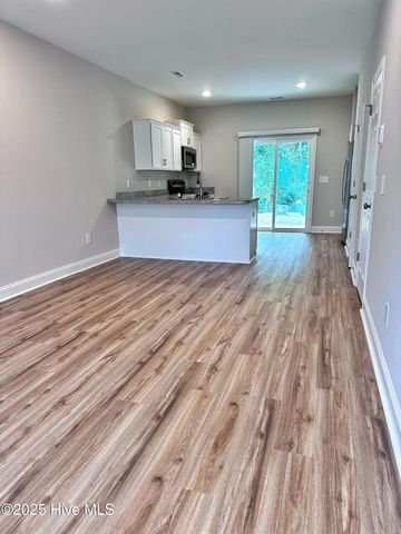 175 Loren Road, Hubert, NC 28539