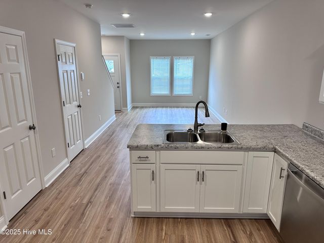 175 Loren Road, Hubert, NC 28539