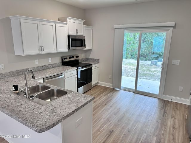 175 Loren Road, Hubert, NC 28539