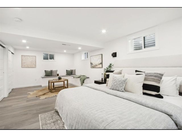 5886 S Logan St, Centennial, CO 80121