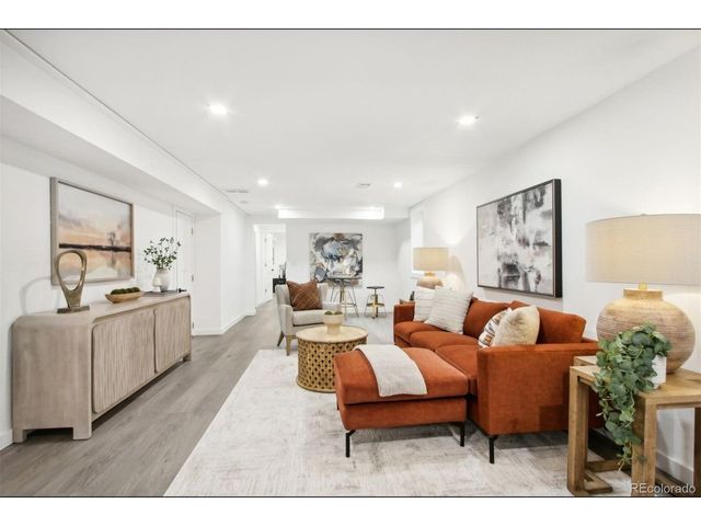 5886 S Logan St, Centennial, CO 80121