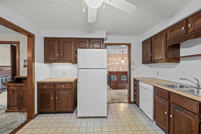 312 Walnut Hill Avenue, Manchester, NH 03104