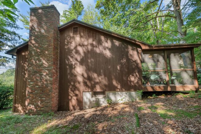 312 Walnut Hill Avenue, Manchester, NH 03104