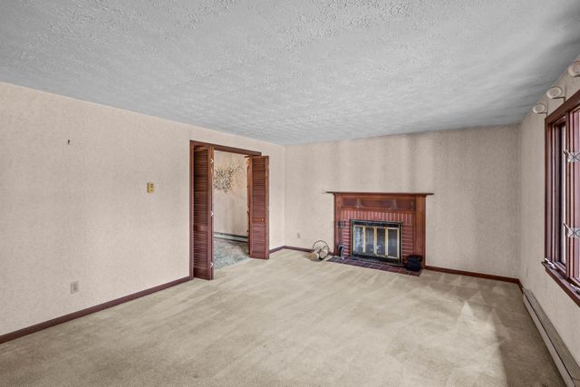 312 Walnut Hill Avenue, Manchester, NH 03104
