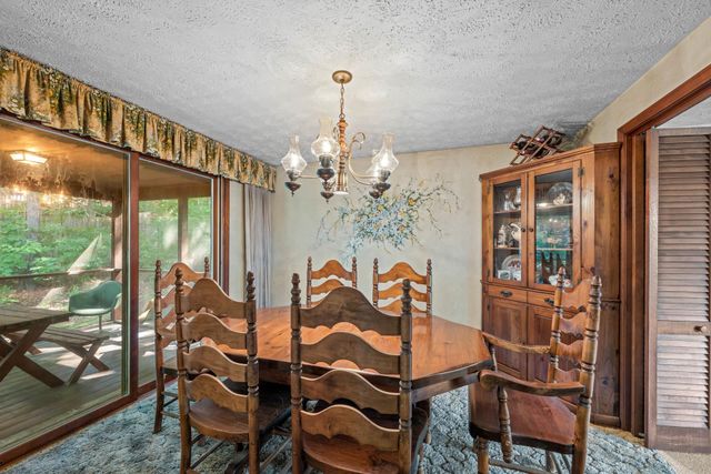 312 Walnut Hill Avenue, Manchester, NH 03104