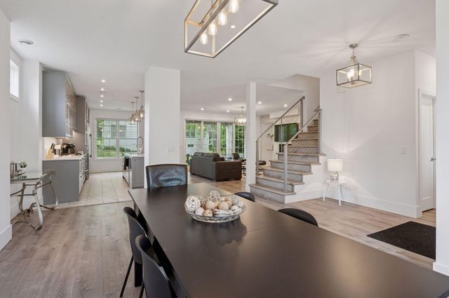 1032 Gardner Street E, Wayzata, MN 55391