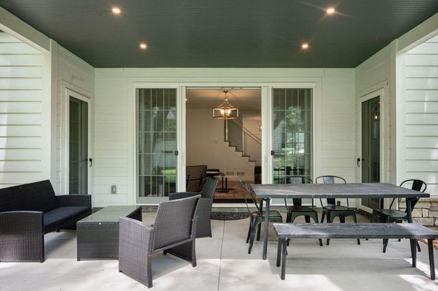 1032 Gardner Street E, Wayzata, MN 55391