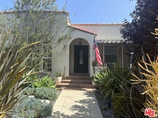 9015 W 24th Street, Los Angeles, CA 90034